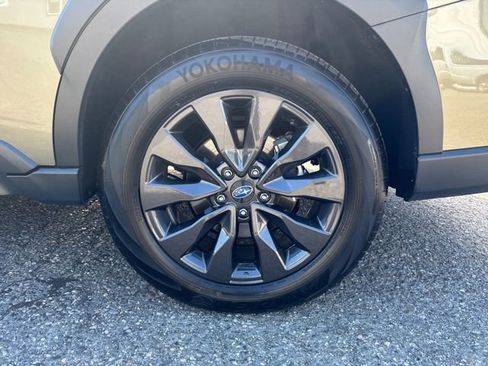 Certified 2025 Subaru Outback Onyx Edition AWD/4WD image 29