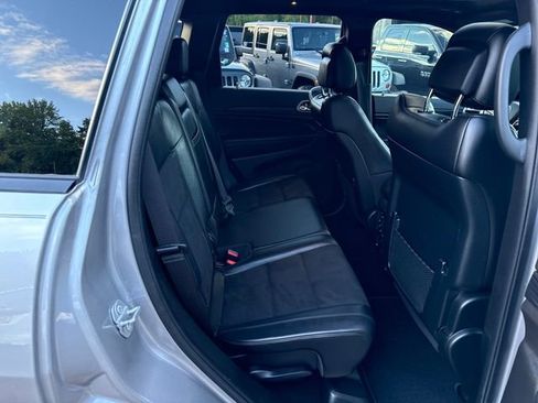 Used 2021 Jeep Grand Cherokee Laredo X AWD/4WD image 10