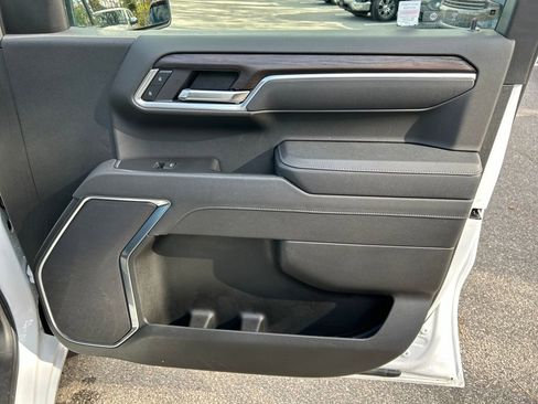 Used 2025 GMC Sierra 1500 SLT image 28