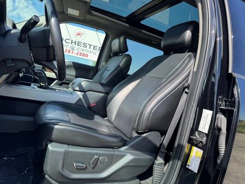 Used 2017 Ford F150 Lariat AWD/4WD image 5