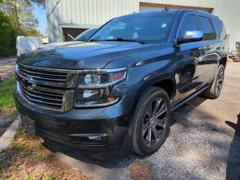 Used 2019 Chevrolet Tahoe Premier w/ Max Trailering Package AWD/4WD image 3