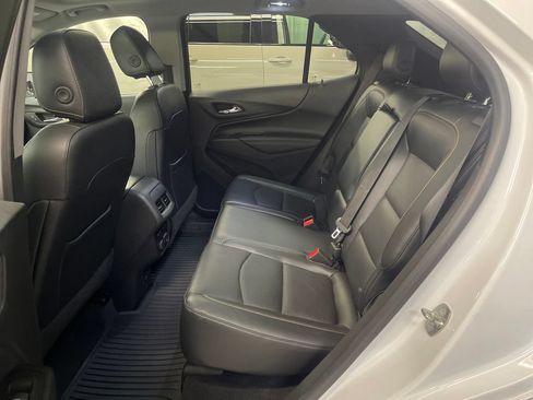 Used 2018 Chevrolet Equinox Premier FWD image 21