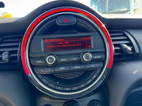 Used 2015 MINI Cooper 2-Door Hardtop image 19