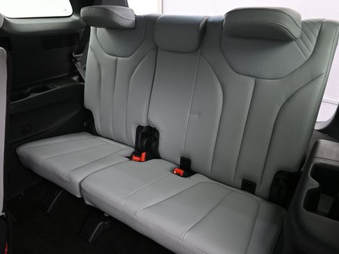 Used 2023 Hyundai Palisade SEL image 23