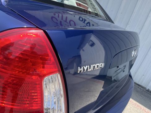 Used 2011 Hyundai Accent GLS w/ Premium Pkg 4 image 9