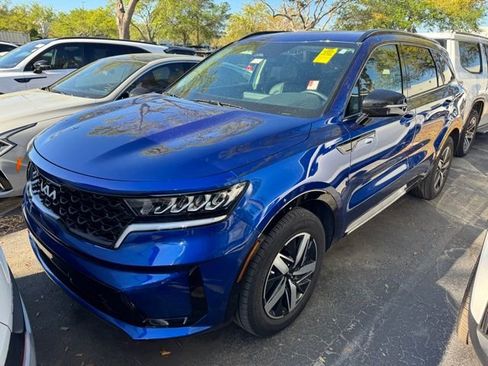 Certified 2023 Kia Sorento S image 1