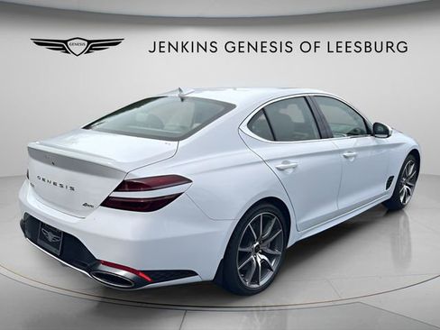 Used 2025 Genesis G70 2.5T image 3