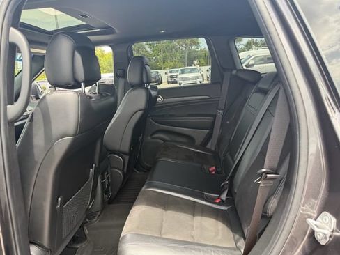 Used 2021 Jeep Grand Cherokee Laredo X AWD/4WD image 8