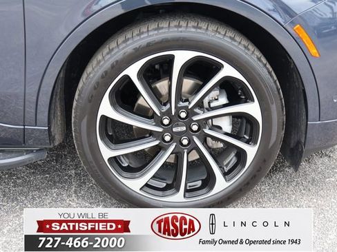 Used 2024 Lincoln Nautilus Black Label AWD/4WD image 9