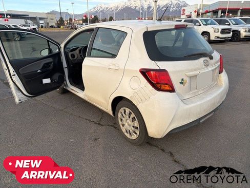 Used 2015 Toyota Yaris L image 20