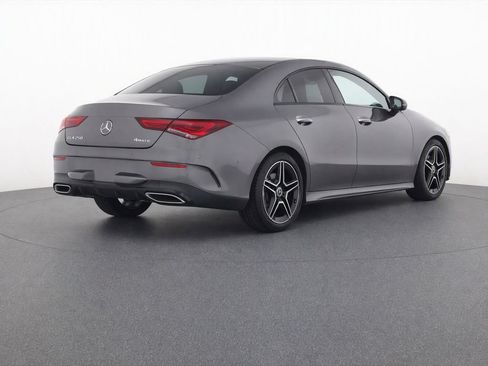 Used 2023 Mercedes-Benz CLA 250 4MATIC image 5