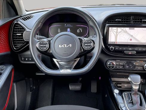 Used 2023 Kia Soul GT-Line FWD image 6