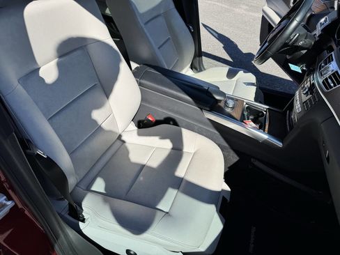 Used 2014 Mercedes-Benz E 350 4MATIC Wagon image 5