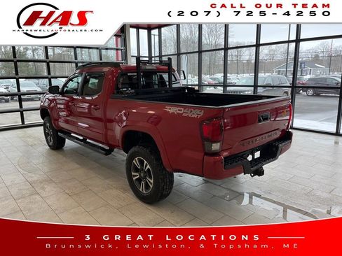 Used 2018 Toyota Tacoma TRD Sport w/ Technology Package image 3