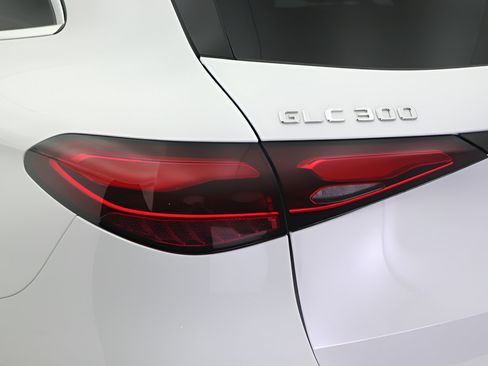 New 2026 Mercedes-Benz C 43 AMG 4MATIC Sedan image 18