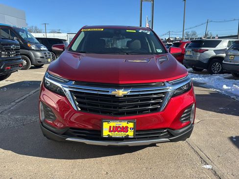 Used 2023 Chevrolet Equinox LT image 3
