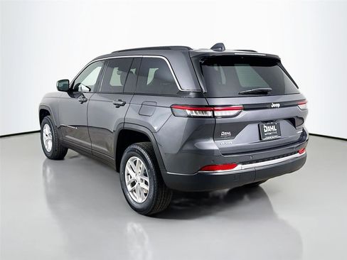 New 2025 Jeep Grand Cherokee Laredo X w/ Luxury Tech Group I image 5