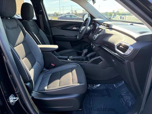 Used 2022 Chevrolet TrailBlazer LT image 19