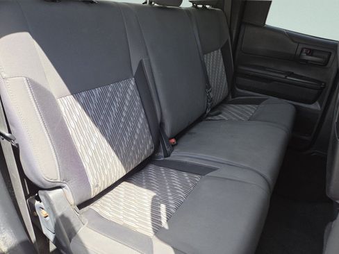 Used 2019 Toyota Tundra SR5 AWD/4WD image 5