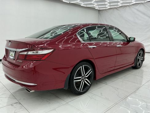 Used 2017 Honda Accord Sport image 11