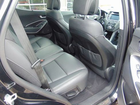 Used 2017 Hyundai Santa Fe Sport w/ 2.0T Ultimate Tech Package 05 AWD/4WD image 4