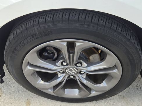 Used 2023 Honda Accord EX image 10