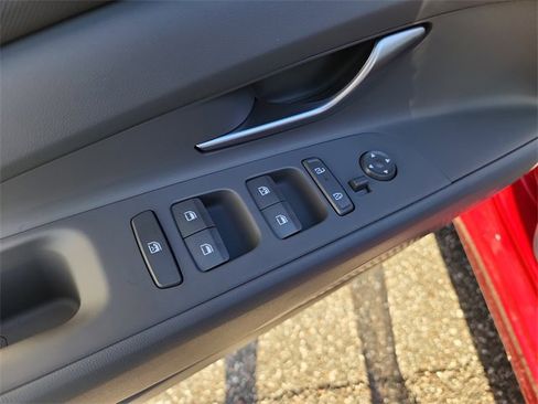 New 2025 Hyundai Elantra Sport image 12