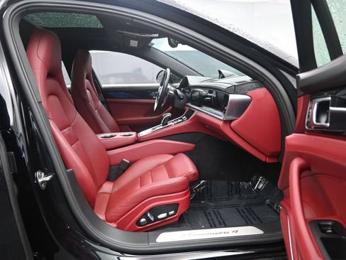 Used 2019 Porsche Panamera 4 AWD/4WD image 32