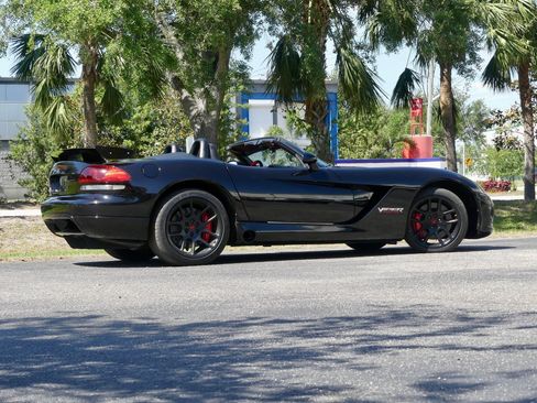 Used 2004 Dodge Viper SRT-10 image 89