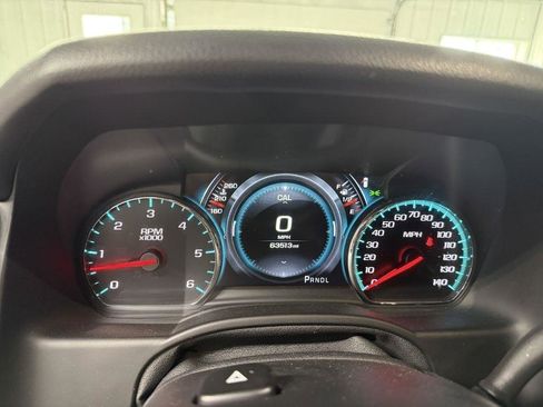 Used 2019 Chevrolet Suburban Premier w/ Premier Plus Edition AWD/4WD image 18