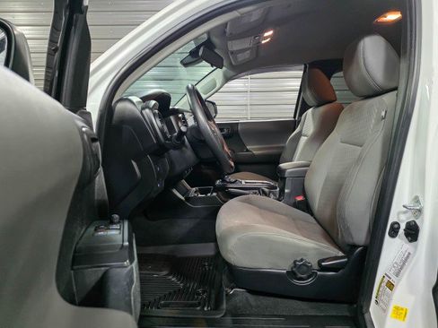 Used 2021 Toyota Tacoma SR image 14
