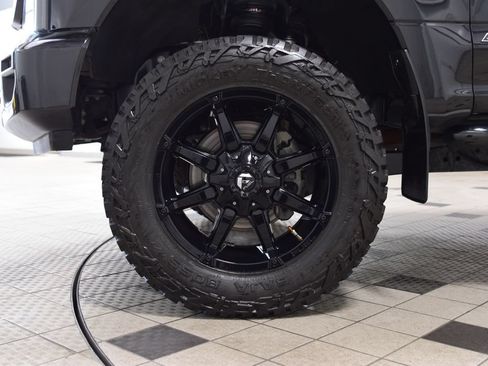 Used 2022 Ford F350 Lariat w/ Black Appearance Package AWD/4WD image 27
