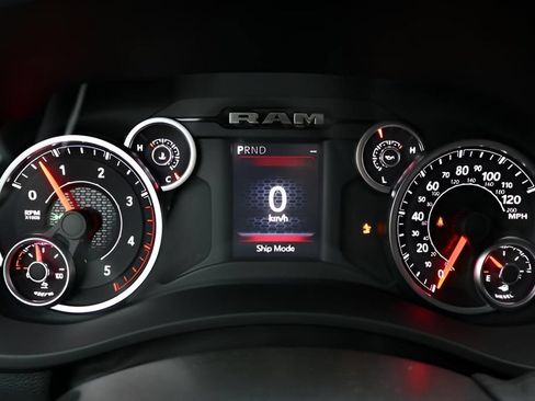 New 2026 RAM 2500 Tradesman AWD/4WD image 22