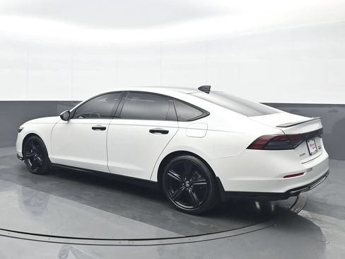 Used 2023 Honda Accord Sport image 4