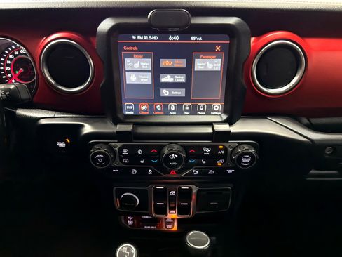Used 2021 Jeep Gladiator Rubicon image 20