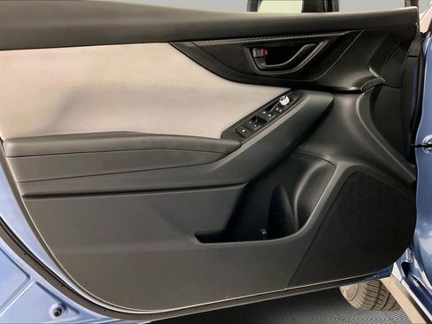 Used 2022 Subaru Crosstrek 2.0i Premium w/ Moonroof Package image 18