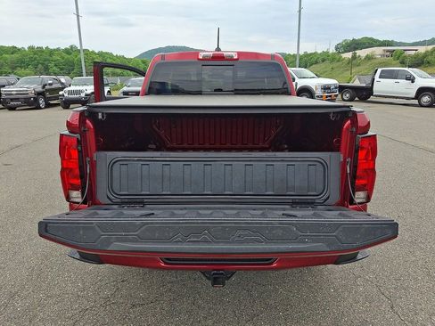 Used 2024 Chevrolet Colorado LT w/ LT Convenience Package II AWD/4WD image 29