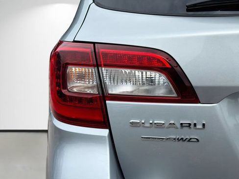 Used 2016 Subaru Outback 2.5i Premium AWD/4WD image 10