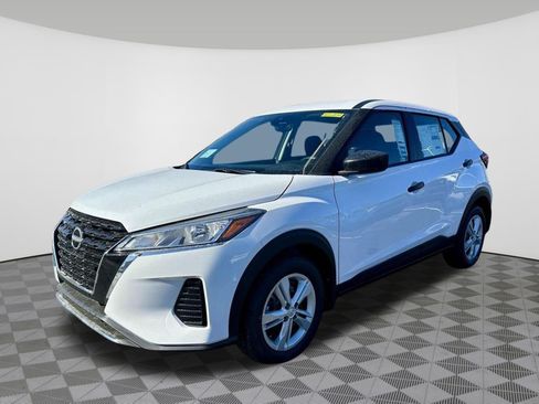 Certified 2025 Nissan Kicks Play S FWD image 14