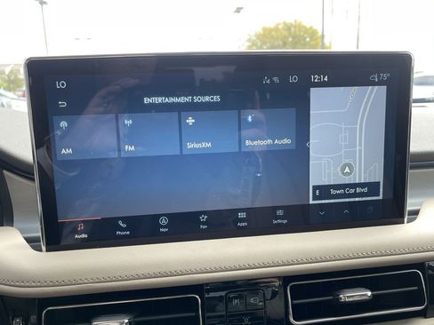 Used 2021 Lincoln Nautilus AWD w/ Equipment Group 101A image 23