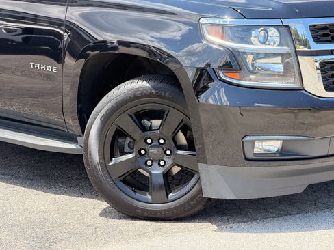 Used 2017 Chevrolet Tahoe LT w/ Luxury Package AWD/4WD image 3