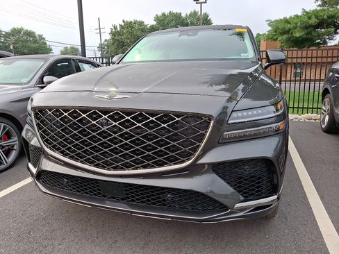 Used 2025 Genesis GV80 3.5T e-SC AWD/4WD image 4