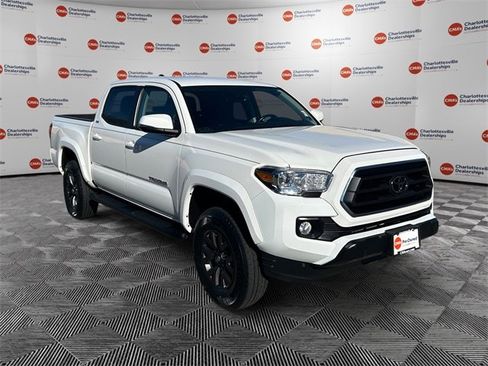 Used 2023 Toyota Tacoma SR5 w/ Technology Package image 7