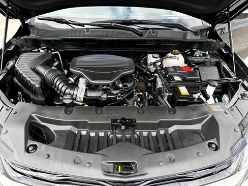 Used 2025 Chevrolet Blazer RS image 32