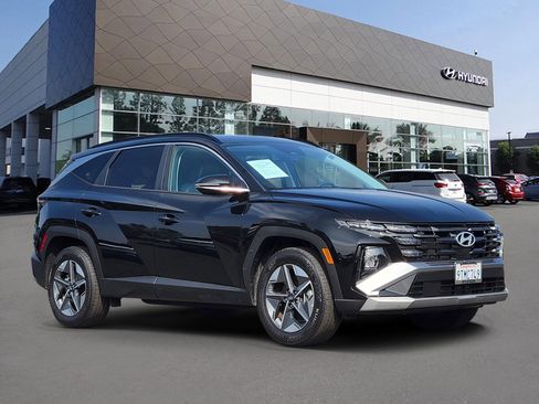 Certified 2025 Hyundai Tucson SEL image 4