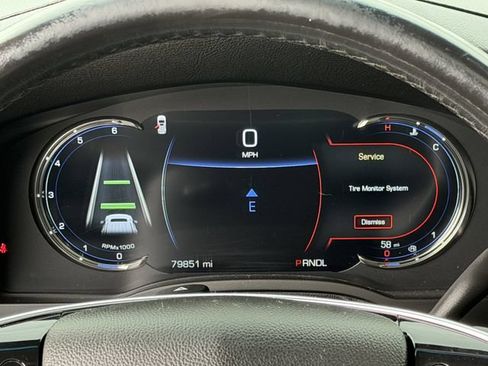 Used 2018 Cadillac Escalade Luxury AWD/4WD image 15
