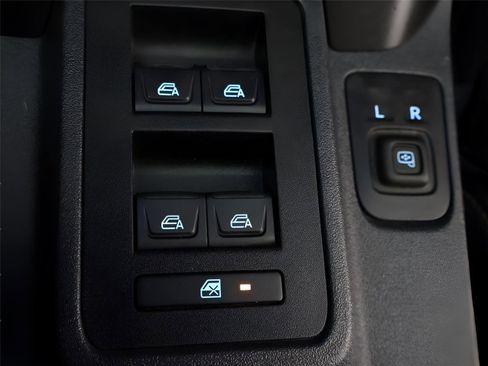 Used 2023 Ford Bronco Badlands image 41