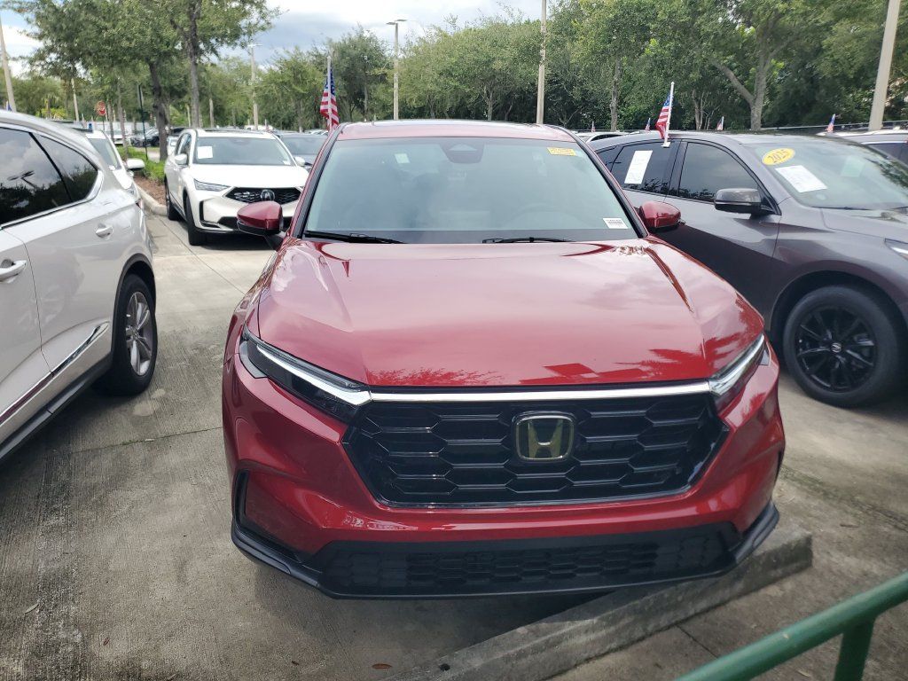 Used 2025 Honda CR-V EX image 2