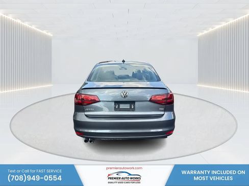 Used 2015 Volkswagen Jetta SE FWD image 5