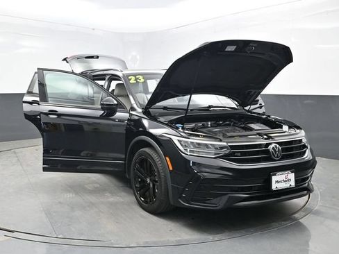 Used 2023 Volkswagen Tiguan SE R-Line AWD/4WD image 33